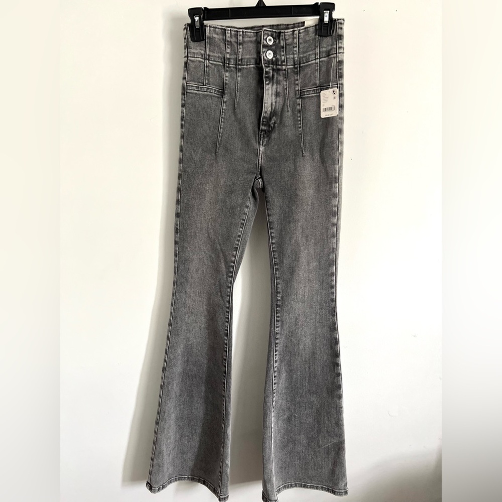 🌻🆕FREE PEOPLE We The Free Jayde Flare Jeans-Ridge Grey color-Size 27 - Picture 13 of 16